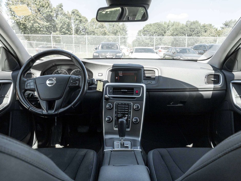 Volvo S60 T5  TRADE IN  AS TRADED  AS IS 2012-19