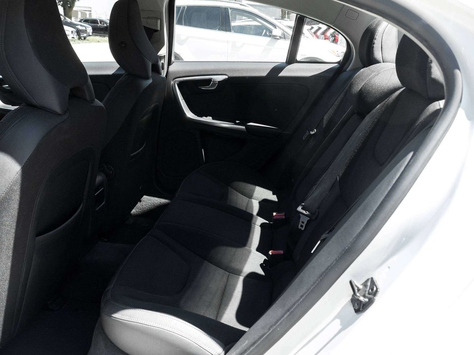 Volvo S60 T5  TRADE IN  AS TRADED  AS IS 2012-18