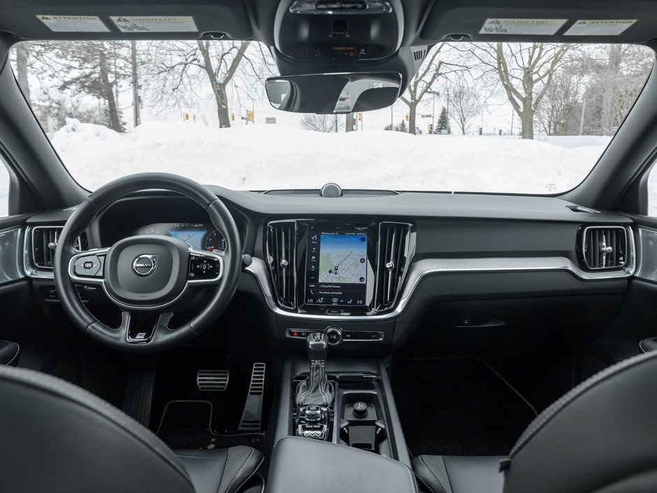 2019 Volvo S60 T6 AWD R-Design  LOW MILEAGE  TRADE IN  B& WILKINS-26