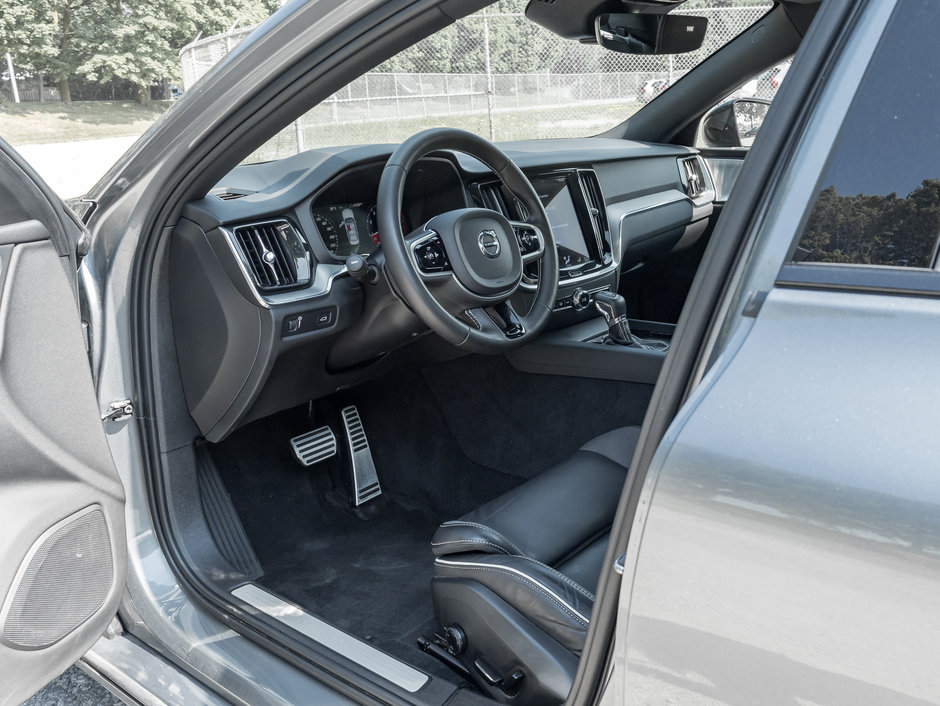 2021 Volvo S60 T5 AWD R-Design  CPO  BOWERS & WILKINS  HUD-6