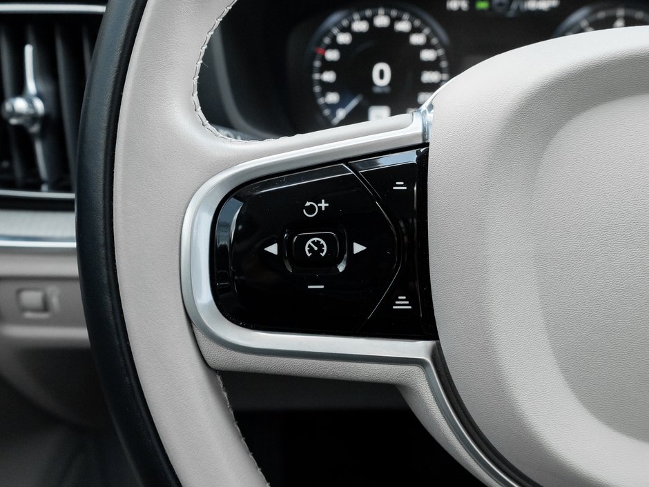 2022 Volvo S60 B5 AWD INSCRIPTION  MASSAGE SEATS  HUD  CPO-9