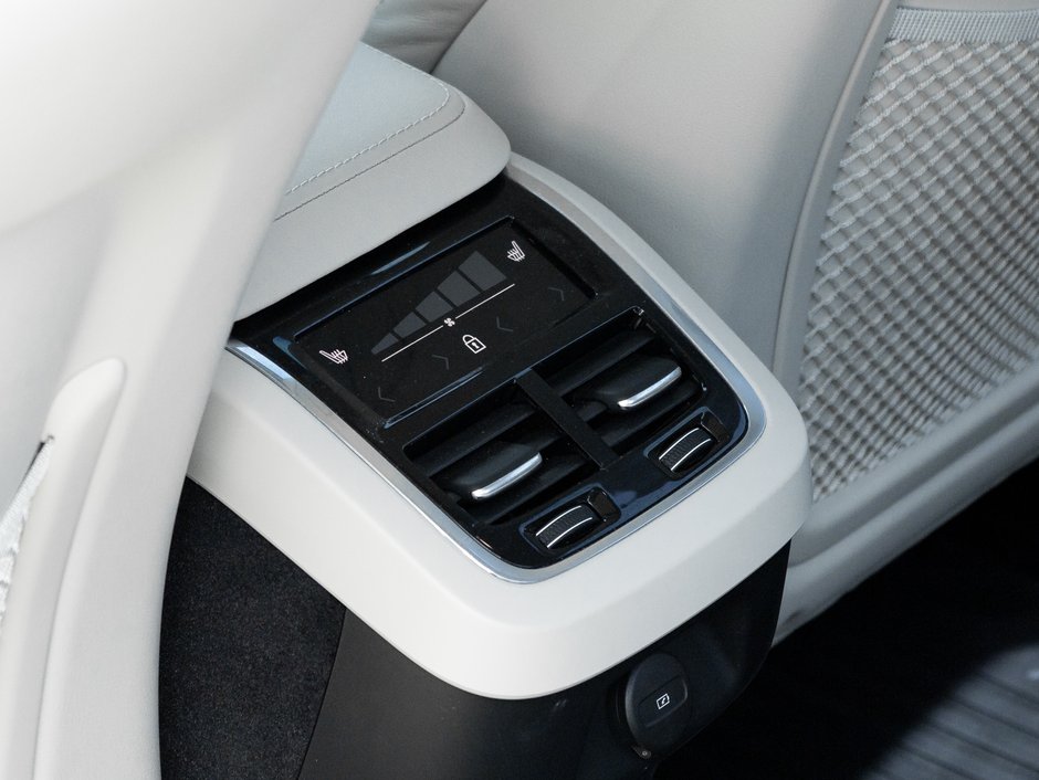 2022 Volvo S60 B5 AWD INSCRIPTION  MASSAGE SEATS  HUD  CPO-24