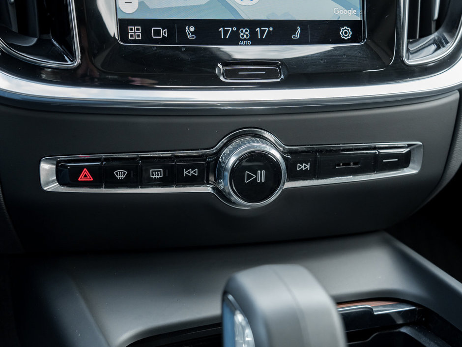 Volvo S60 B5 AWD Plus Dark Theme  HARMAN KARDON  CPO 2024-17