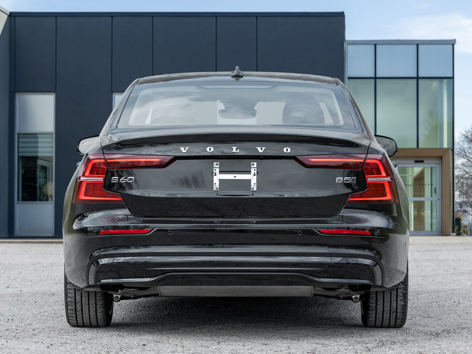 Volvo S60 B5 AWD Plus Dark Theme  HARMAN KARDON  CPO 2024-5