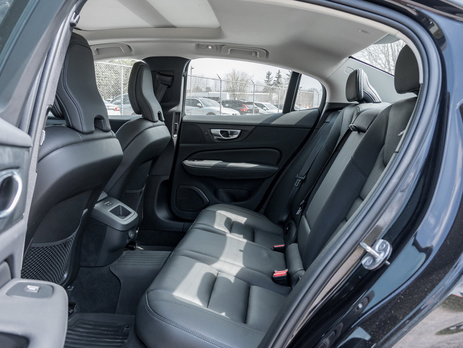Volvo S60 B5 AWD Plus Dark Theme  HARMAN KARDON  CPO 2024-22