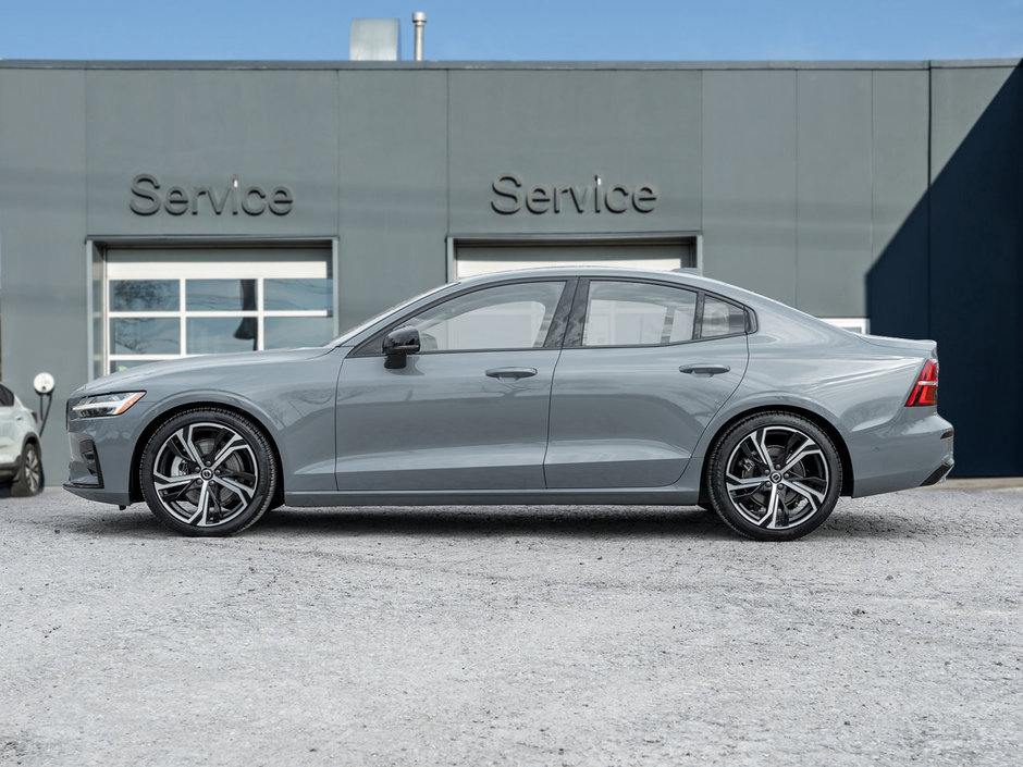Volvo S60 B5 AWD Plus Dark Theme  CPO  HARMAN KARDON  LOW KM 2024-2