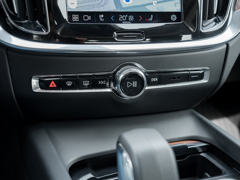 Volvo S60 B5 AWD Plus Dark Theme  CPO  HARMAN KARDON  LOW KM 2024-17