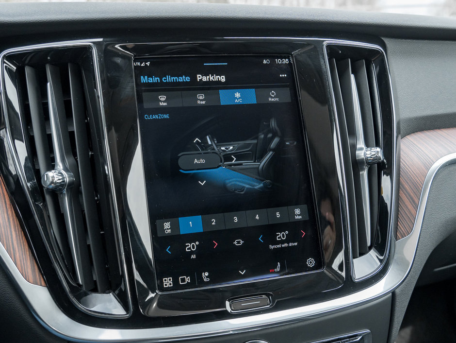 Volvo S60 B5 AWD Plus Dark Theme  CPO  HARMAN KARDON  LOW KM 2024-19