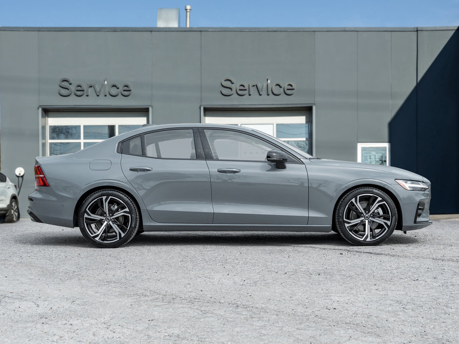 Volvo S60 B5 AWD Plus Dark Theme  CPO  HARMAN KARDON  LOW KM 2024-4