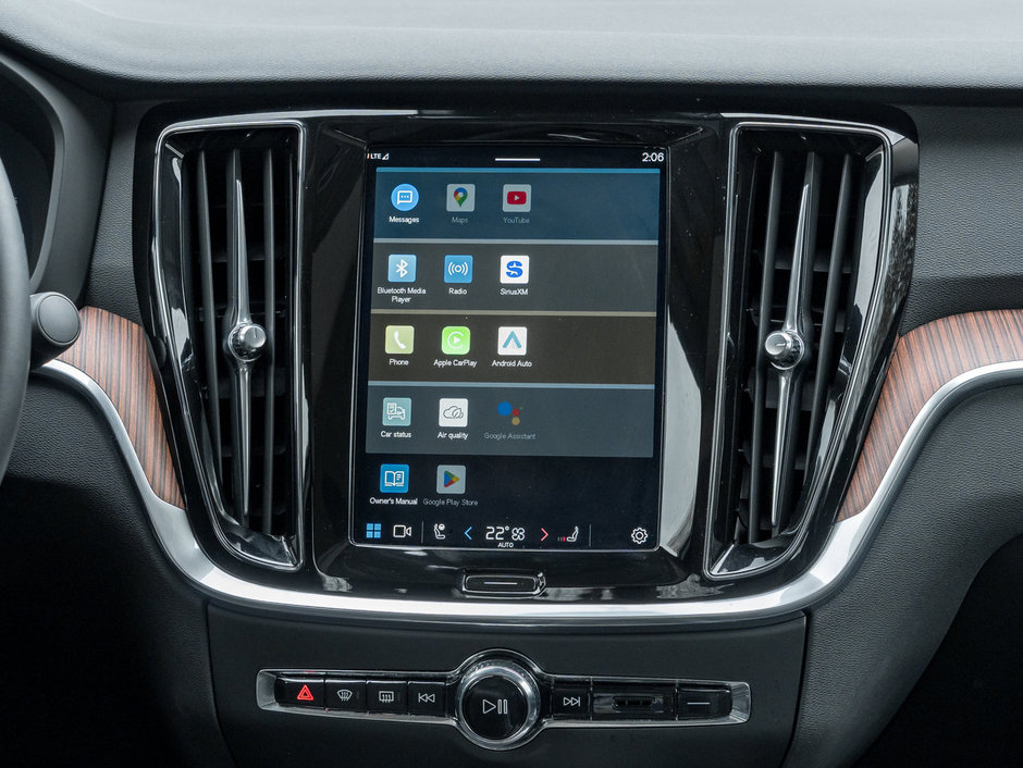 Volvo S60 B5 AWD Plus Dark Theme CPO  FINANCE RATE fr 3.24%* 2024-24