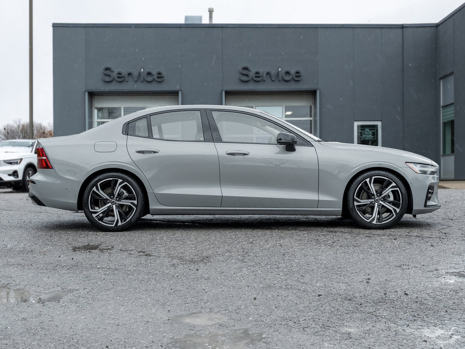 Volvo S60 B5 AWD Plus Dark Theme CPO  FINANCE RATE fr 3.24%* 2024-4