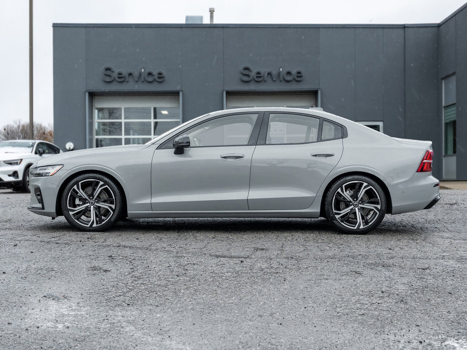 Volvo S60 B5 AWD Plus Dark Theme CPO  FINANCE RATE fr 3.24%* 2024-2