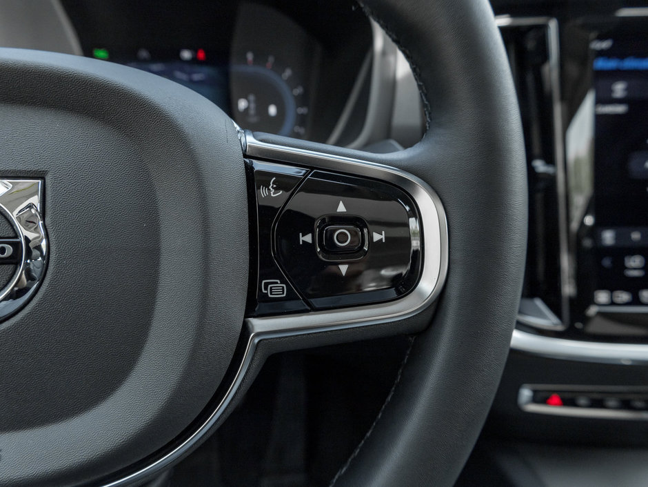 2024 Volvo S60 B5 AWD Plus Dark Theme CPO FINANCE RATE fr 3.49%*-9