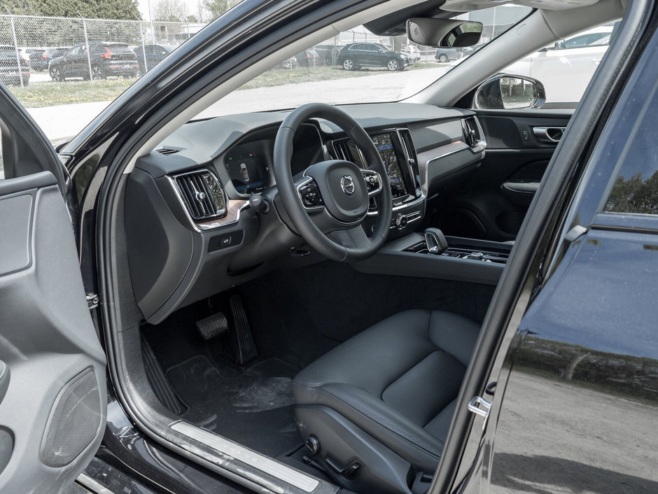 2024 Volvo S60 B5 AWD Plus Dark Theme CPO FINANCE RATE fr 3.49%*-6