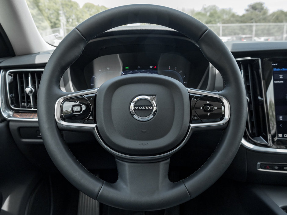 2024 Volvo S60 B5 AWD Plus Dark Theme CPO FINANCE RATE fr 3.49%*-7
