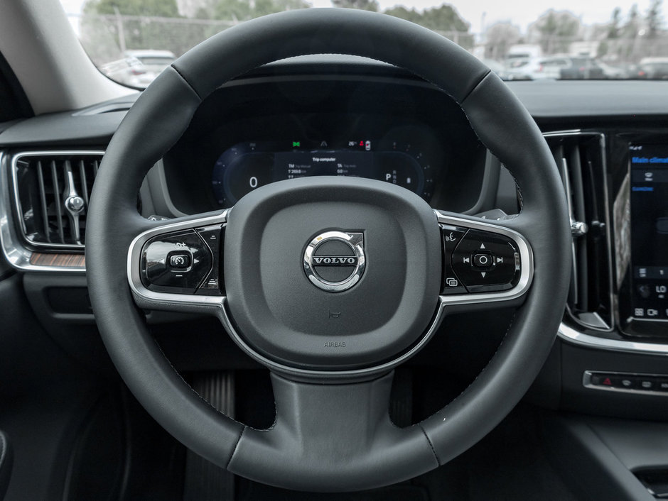 2024 Volvo S60 B5 AWD Plus Dark Theme  CPO  19 ALLOY WHEELS-7