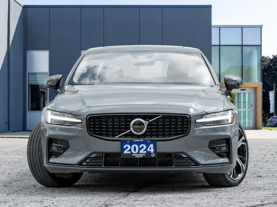 Volvo S60 B5 AWD Plus Dark Theme 2024-1
