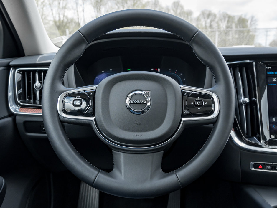 Volvo S60 B5 AWD Plus Dark Theme 2024-7