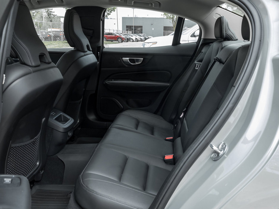 2024 Volvo S60 B5 AWD Plus Dark Theme  CPO  LOW MILEAGE-25