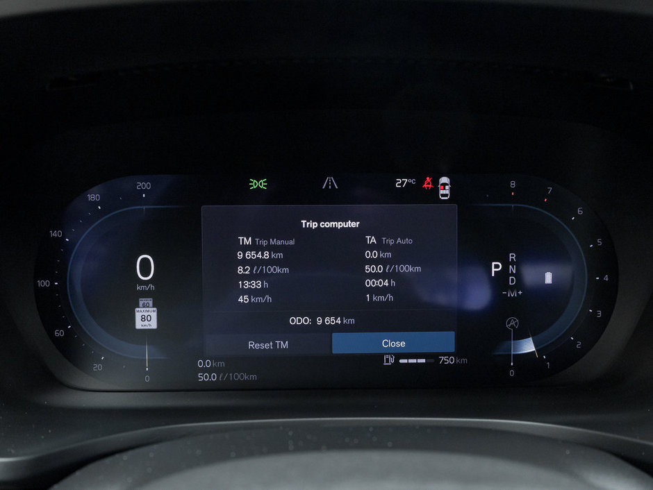 2024 Volvo S60 B5 AWD Plus Dark Theme  CPO  LOW MILEAGE-11