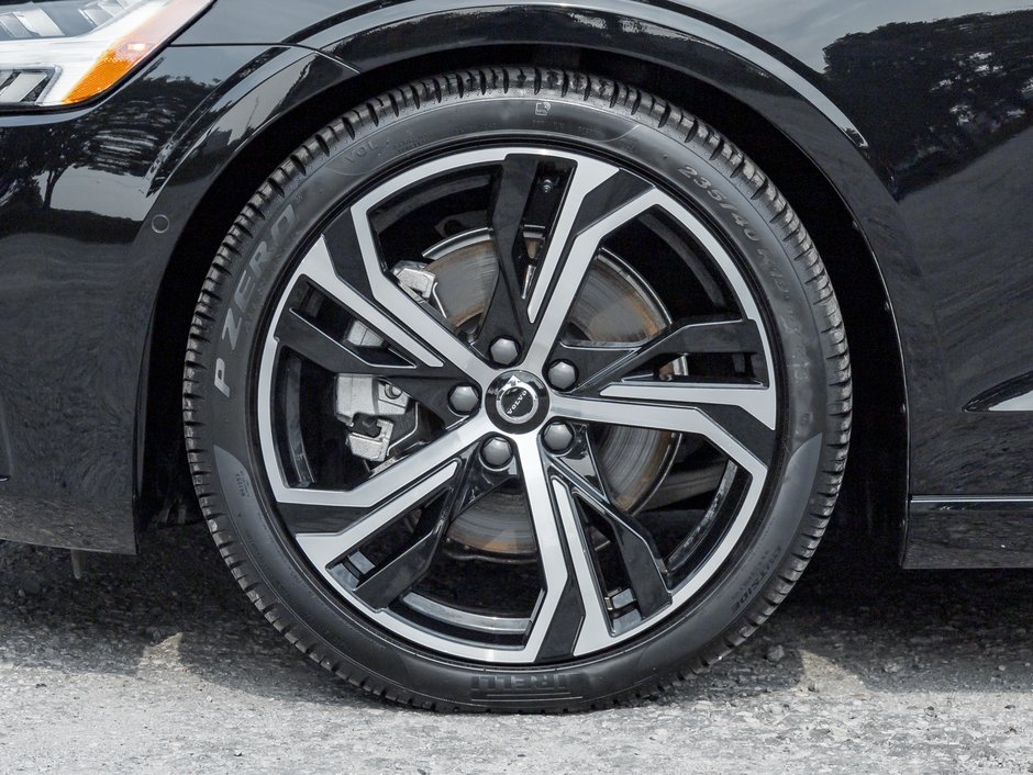 2024 Volvo S60 B5 AWD Plus Dark Theme  CPO  19 ALLOY WHEEL-3