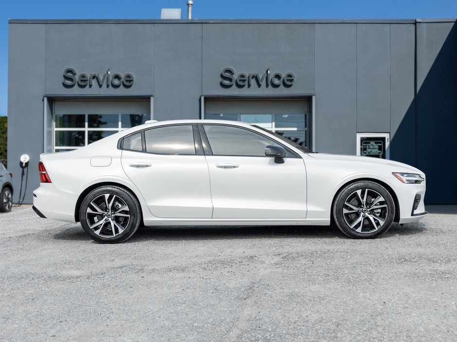 2024 Volvo S60 B5 AWD Core Dark Theme  19 ALLOY WHEEL  VOLVO CPO-4
