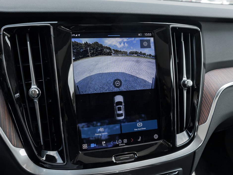 2024 Volvo S60 B5 AWD Plus Dark Theme-13