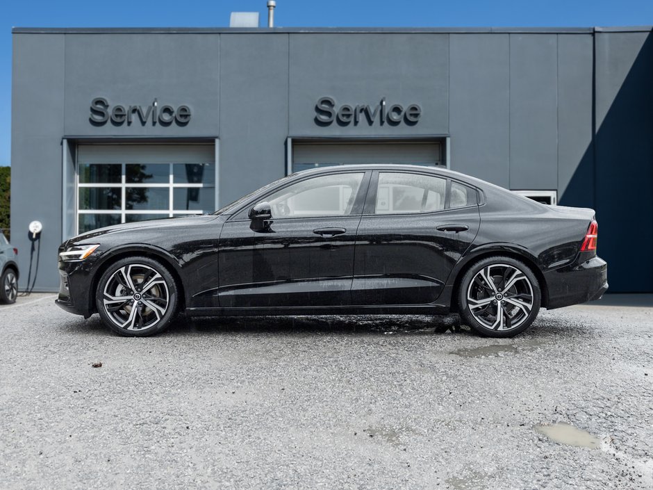 2024 Volvo S60 B5 AWD Plus Dark Theme  19 ALLOY WHEEL  CPO-2