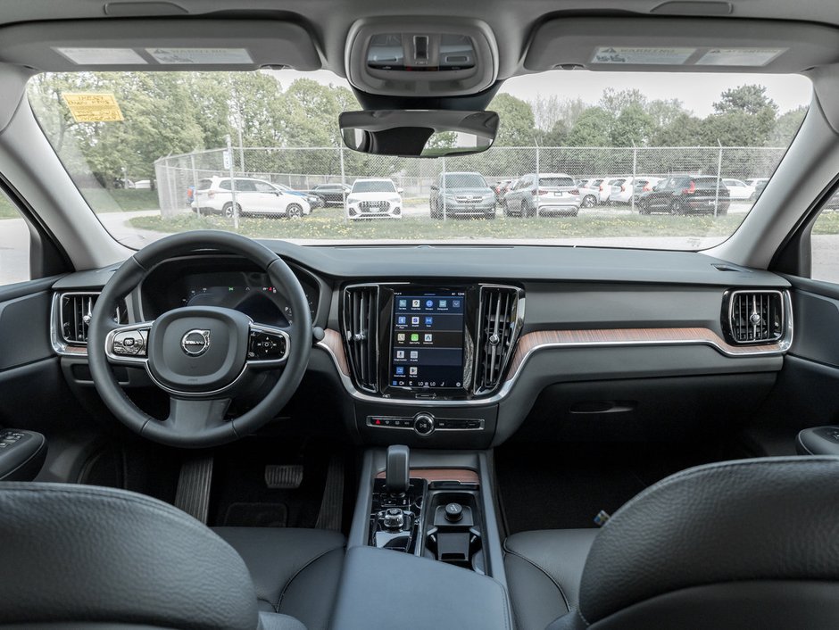 Volvo S60 B5 AWD Plus Dark Theme 2024-27