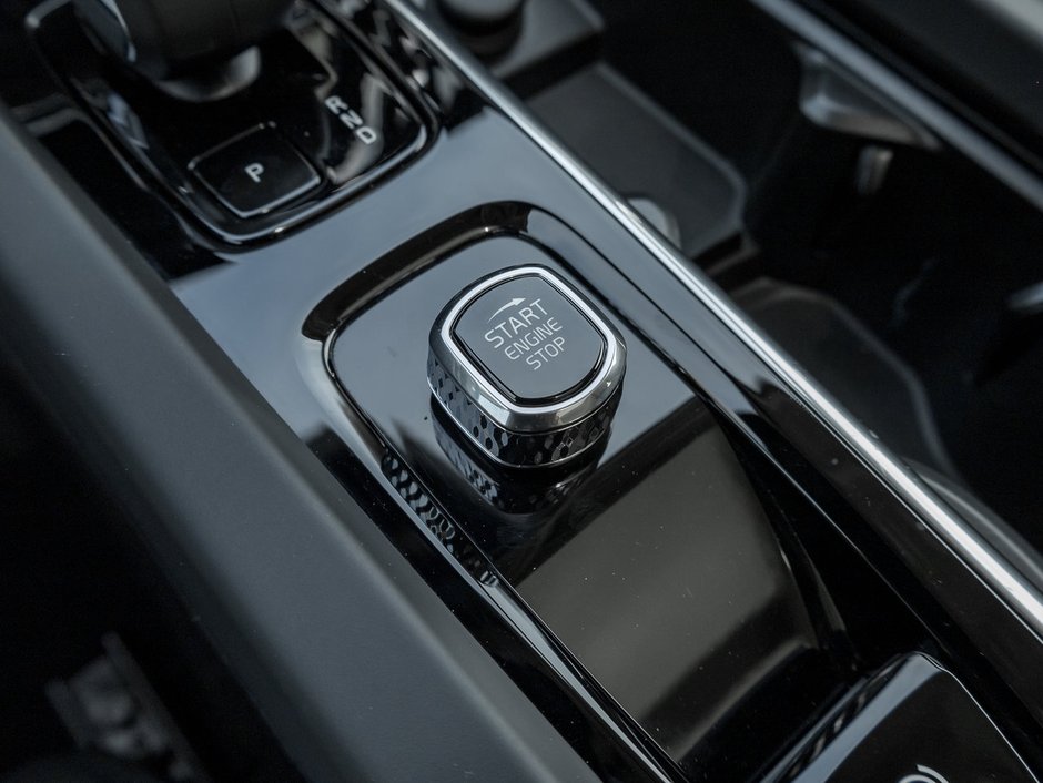 Volvo S60 B5 AWD Plus Dark Theme 2024-18