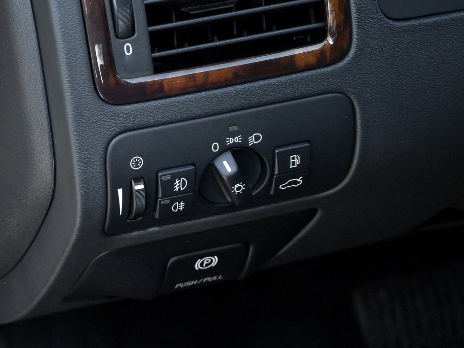 2011 Volvo S80 4dr Sdn AWD  AS IS  AS TRADED-11