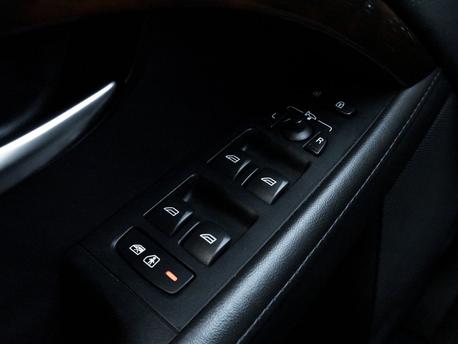 2011 Volvo S80 4dr Sdn AWD  AS IS  AS TRADED-10