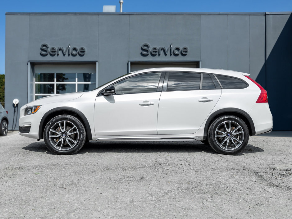 2017 Volvo V60 Cross Country 4dr Wgn T5 PREMIER AWD  SAFETY CERTIFIED-2