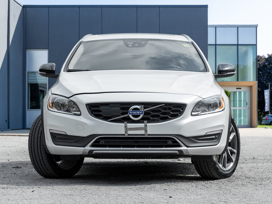2017 Volvo V60 Cross Country 4dr Wgn T5 PREMIER AWD  SAFETY CERTIFIED-1