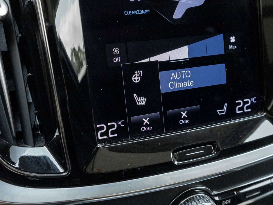 Volvo V60 Cross Country OFF LEASE  ONE OWNER  WELL EQUIPPED  VOLVO CPO 2022-21