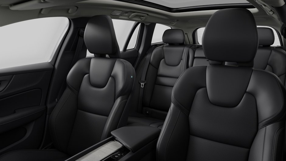 2025 Volvo V60 Cross Country B5 AWD Ultra-9