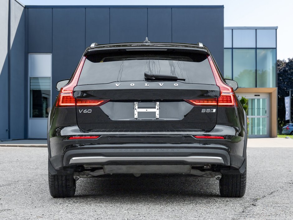 2025 Volvo V60 Cross Country B5 AWD Ultra  B & WILKINS  POLESTAR   19 WHEEL-5