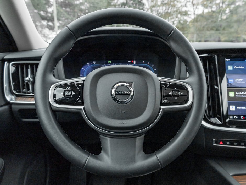 2025 Volvo V60 Cross Country B5 AWD STATION WAGON  VOLVO CPO  NEARLY NEW-7
