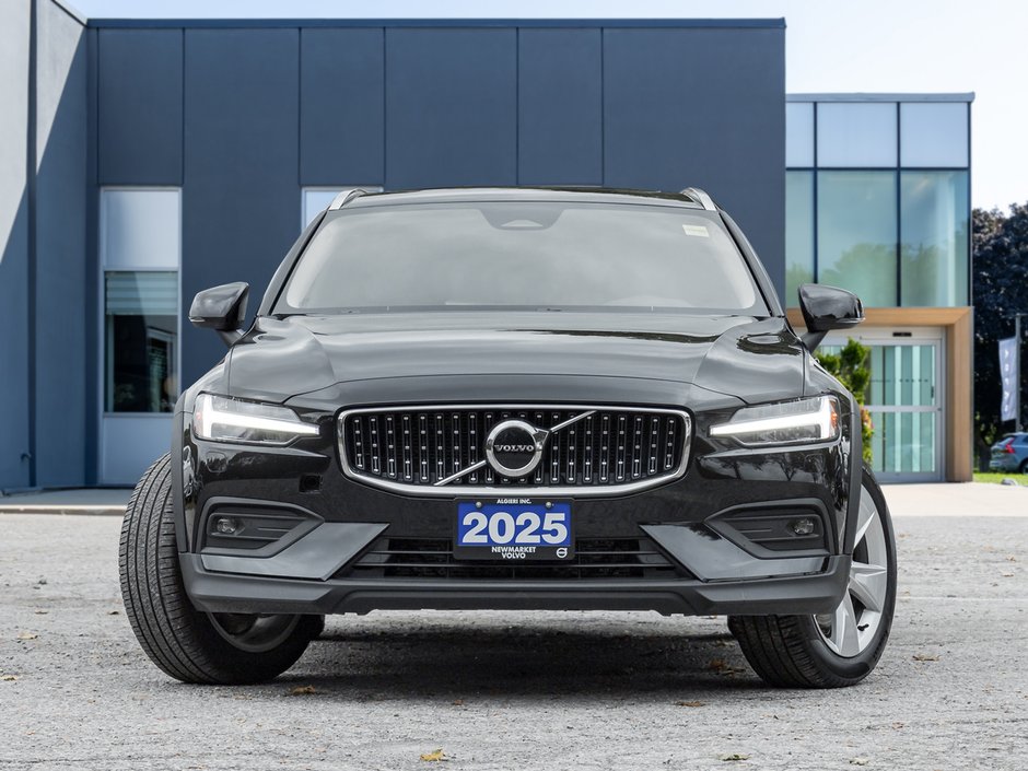 2025 Volvo V60 Cross Country B5 AWD STATION WAGON  VOLVO CPO  NEARLY NEW-1