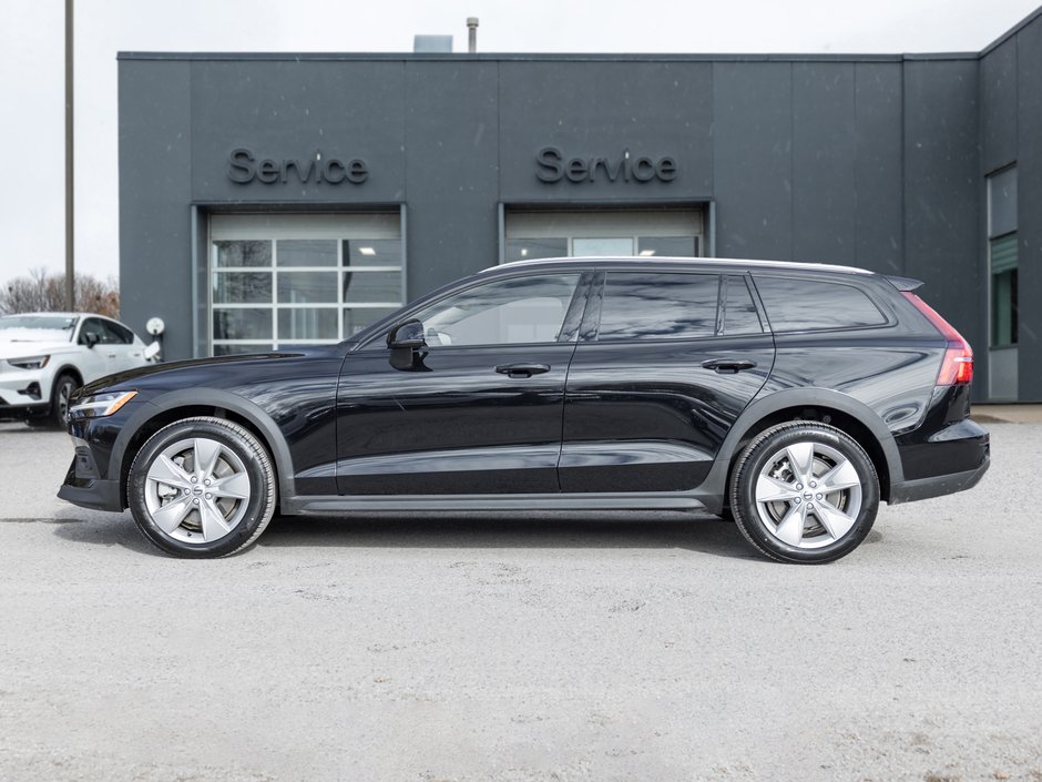 2025 Volvo V60 Cross Country B5 AWD Core  STATION WAGON  VOLVO CPO-2