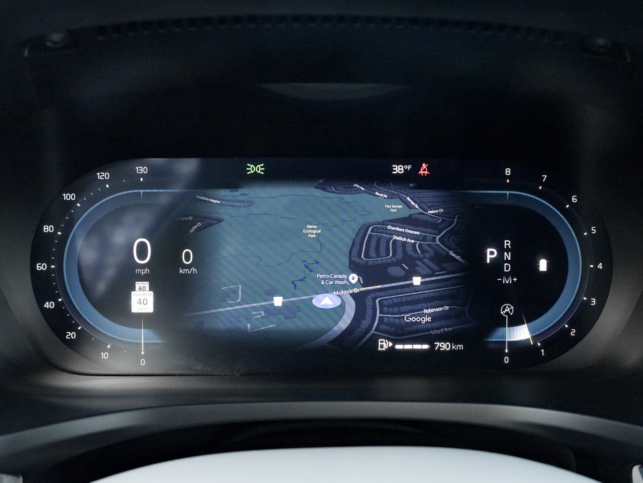 2025 Volvo V60 Cross Country B5 AWD Plus  STATION WAGON  BLOND LEATHER SEATS-8