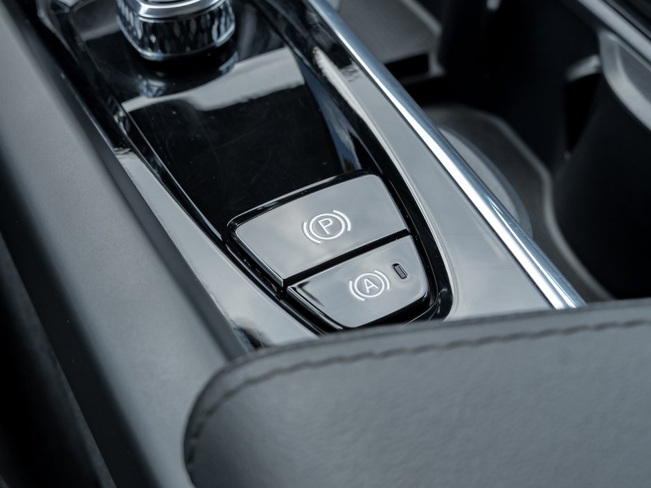 2025 Volvo V60 Cross Country B5 AWD Plus  19 ALLOY WHEELS  STATION WAGON-20