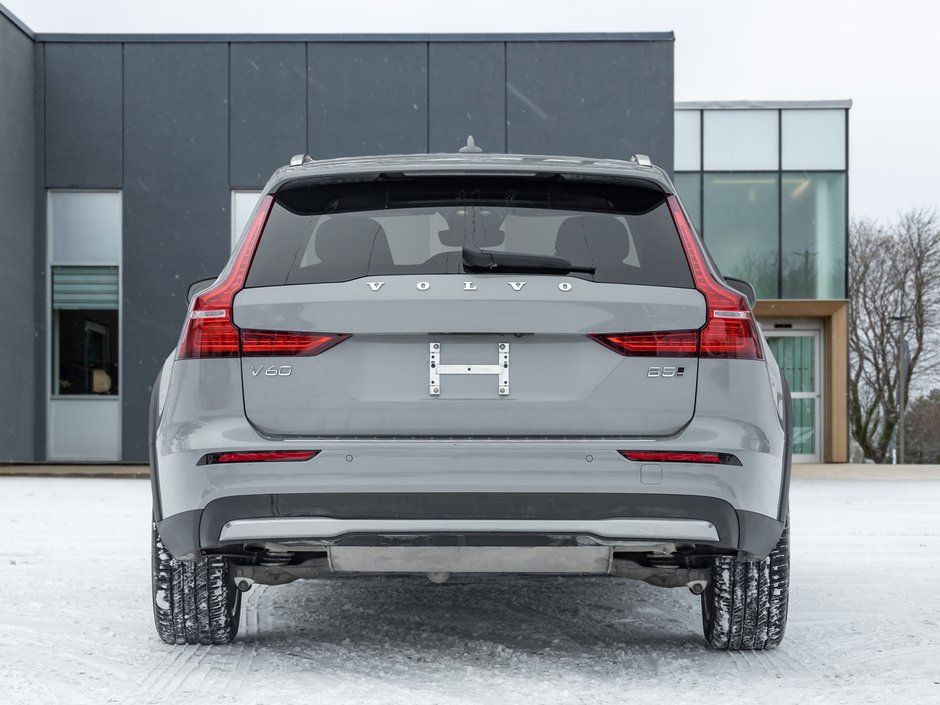 2025 Volvo V60 Cross Country B5 AWD Core  NEARLY NEW  STATION WAGON  VOLVO CPO-5