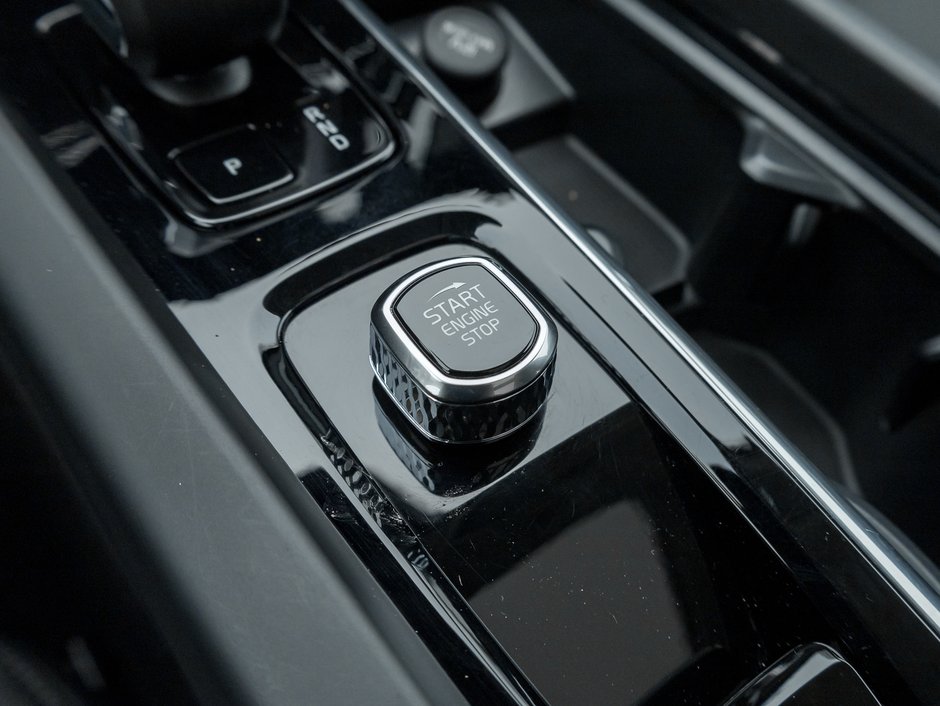 2025 Volvo V60 Cross Country B5 AWD Core  NEARLY NEW  STATION WAGON  VOLVO CPO-16