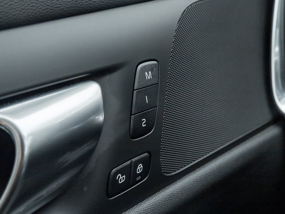 2025 Volvo V60 Cross Country B5 AWD Core  NEARLY NEW  STATION WAGON  VOLVO CPO-14