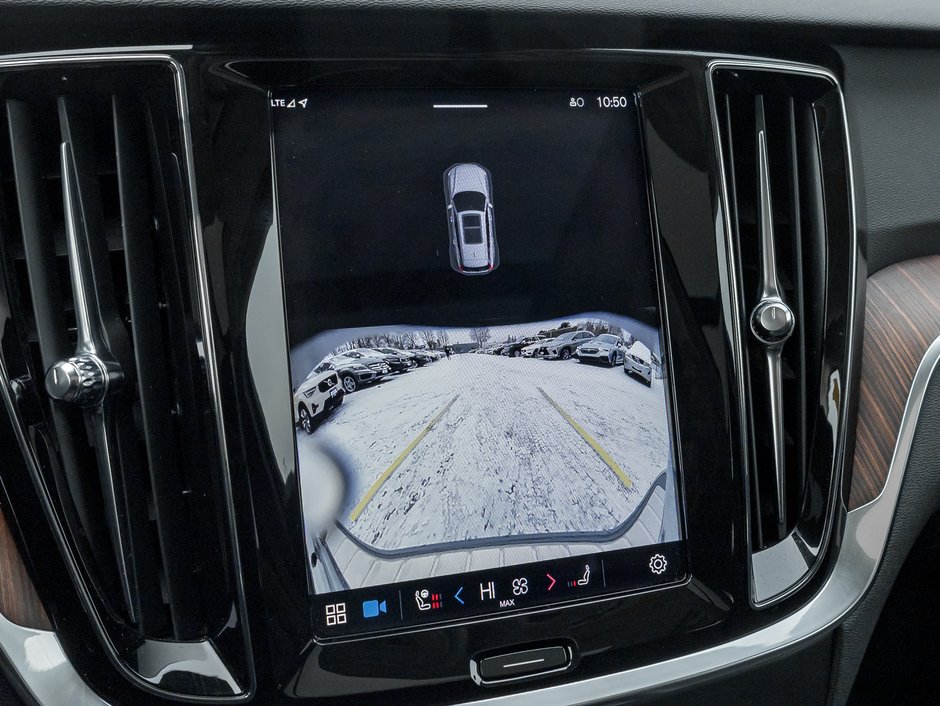 2025 Volvo V60 Cross Country B5 AWD Core  NEARLY NEW  STATION WAGON  VOLVO CPO-12