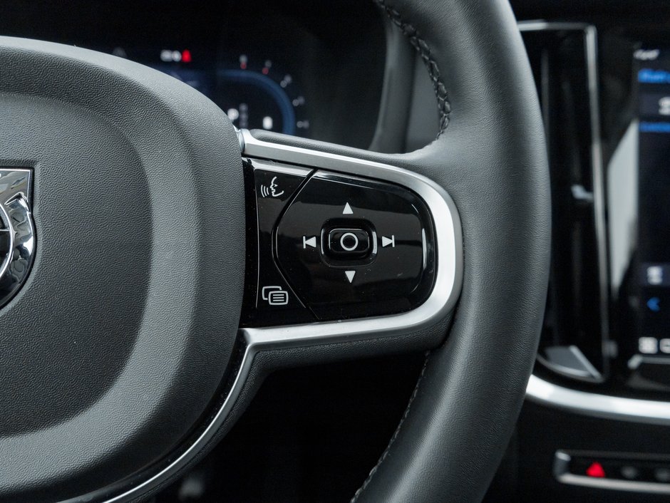 2025 Volvo V60 Cross Country B5 AWD Core  NEARLY NEW  STATION WAGON  VOLVO CPO-10