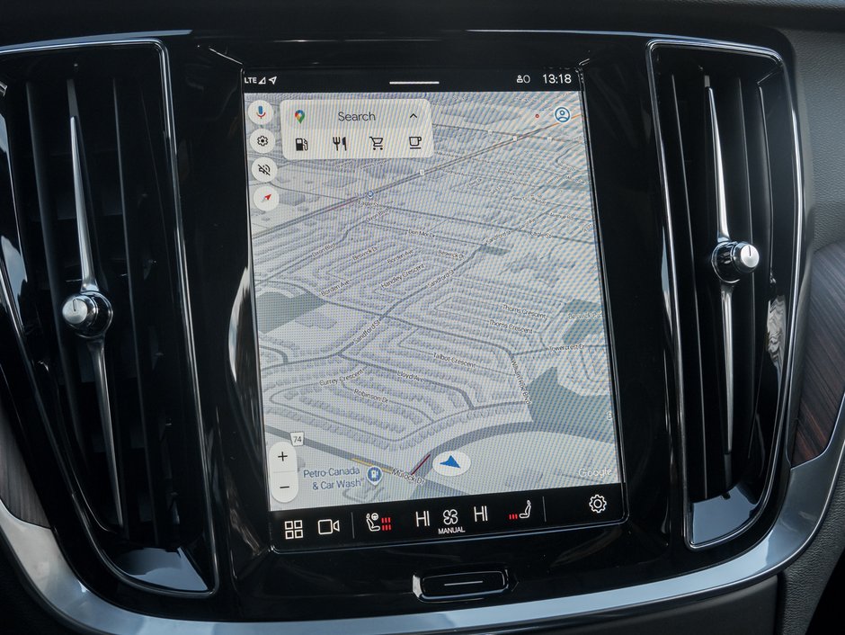 Volvo V60 Cross Country B5 AWD Plus  CPO RATE fr 3.49%*  STATION WAGON 2025-10