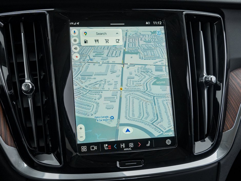 Volvo V60 Cross Country B5 AWD Core  18 ALLOY WHEELS  STATION WAGON  CPO 2025-10