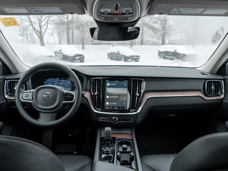 Volvo V60 Cross Country B5 AWD Core  18 ALLOY WHEELS  STATION WAGON  CPO 2025-22